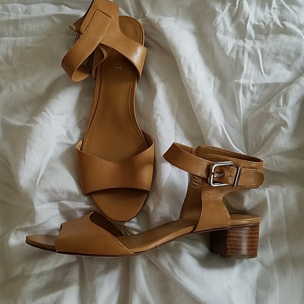 NINE WEST LEATHER SANDALS 9 1/2M